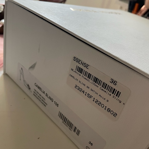 AMINA MUADDI - Picture 4 of 11